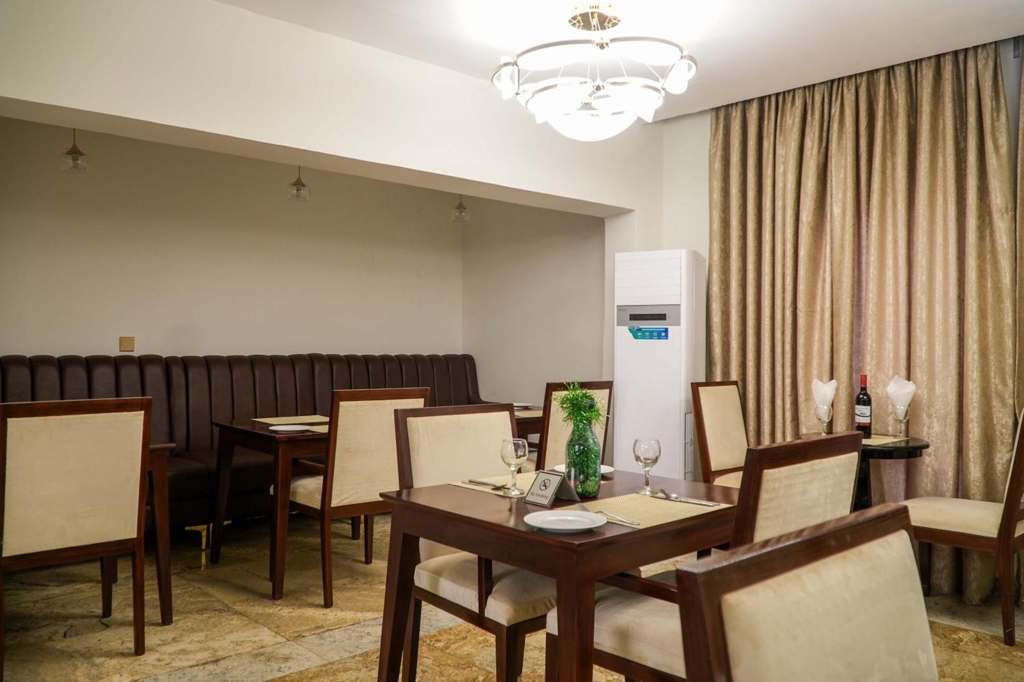 Amor Hotels Abuja Exterior photo