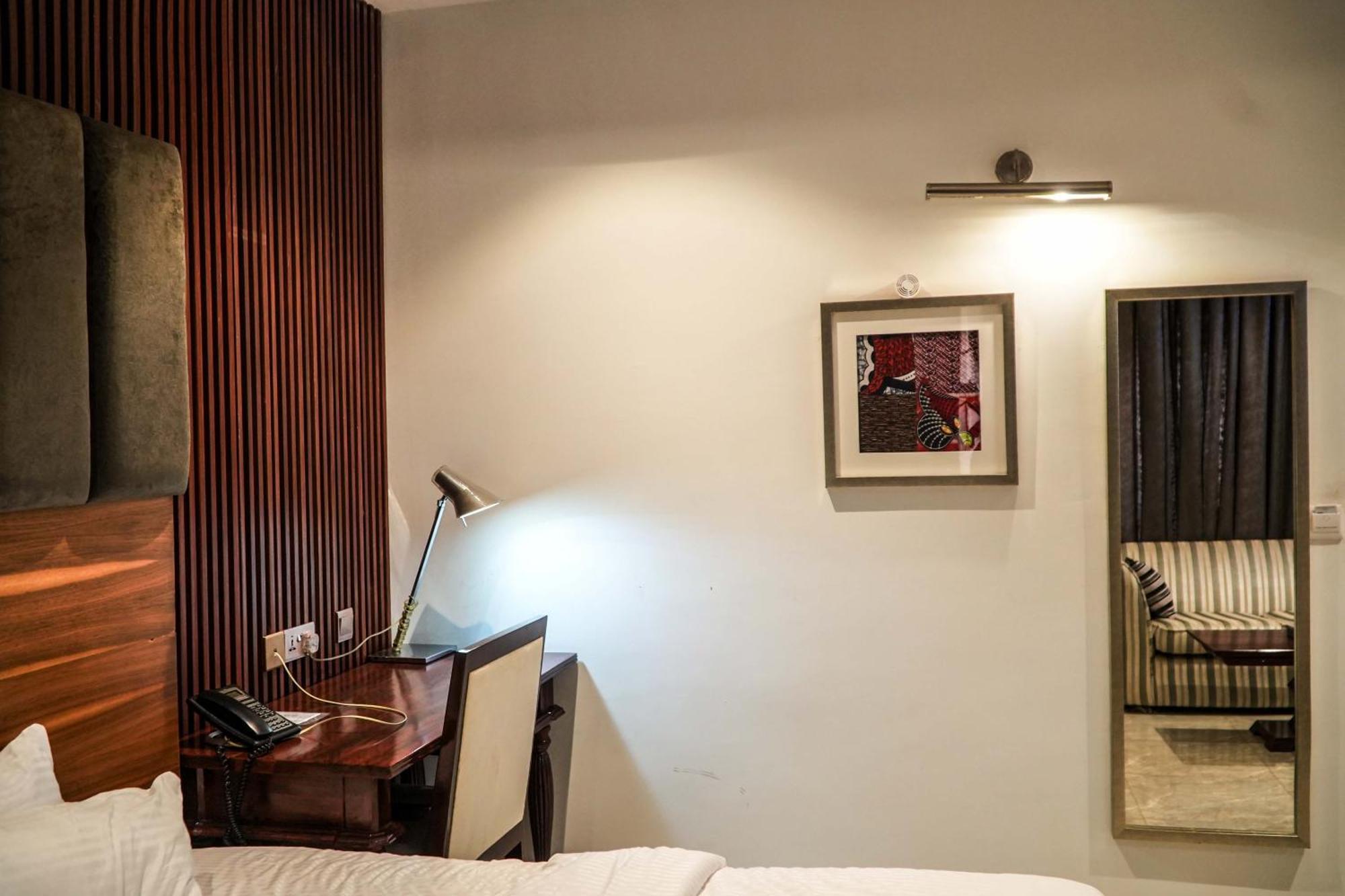 Amor Hotels Abuja Exterior photo