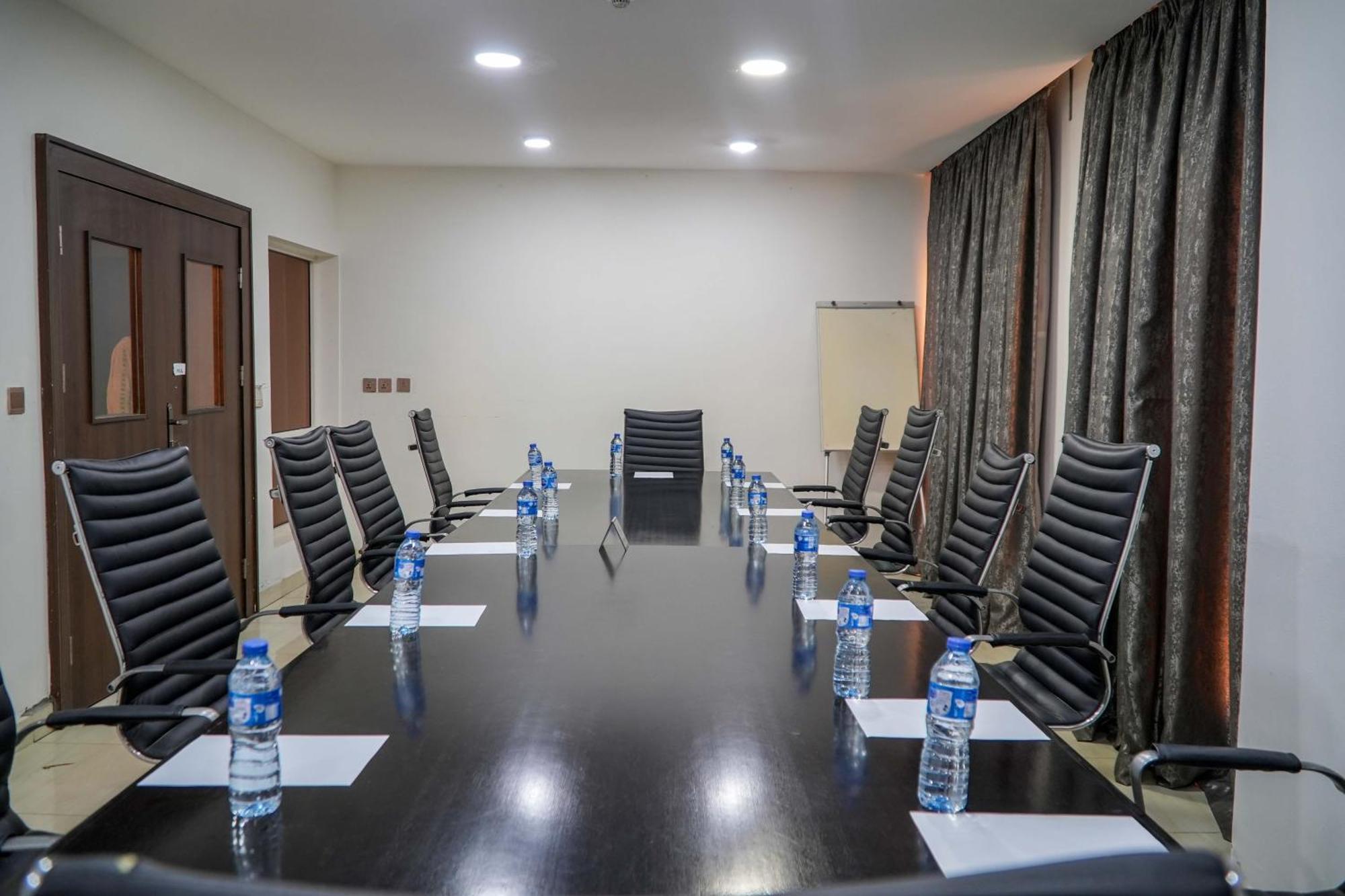 Amor Hotels Abuja Exterior photo