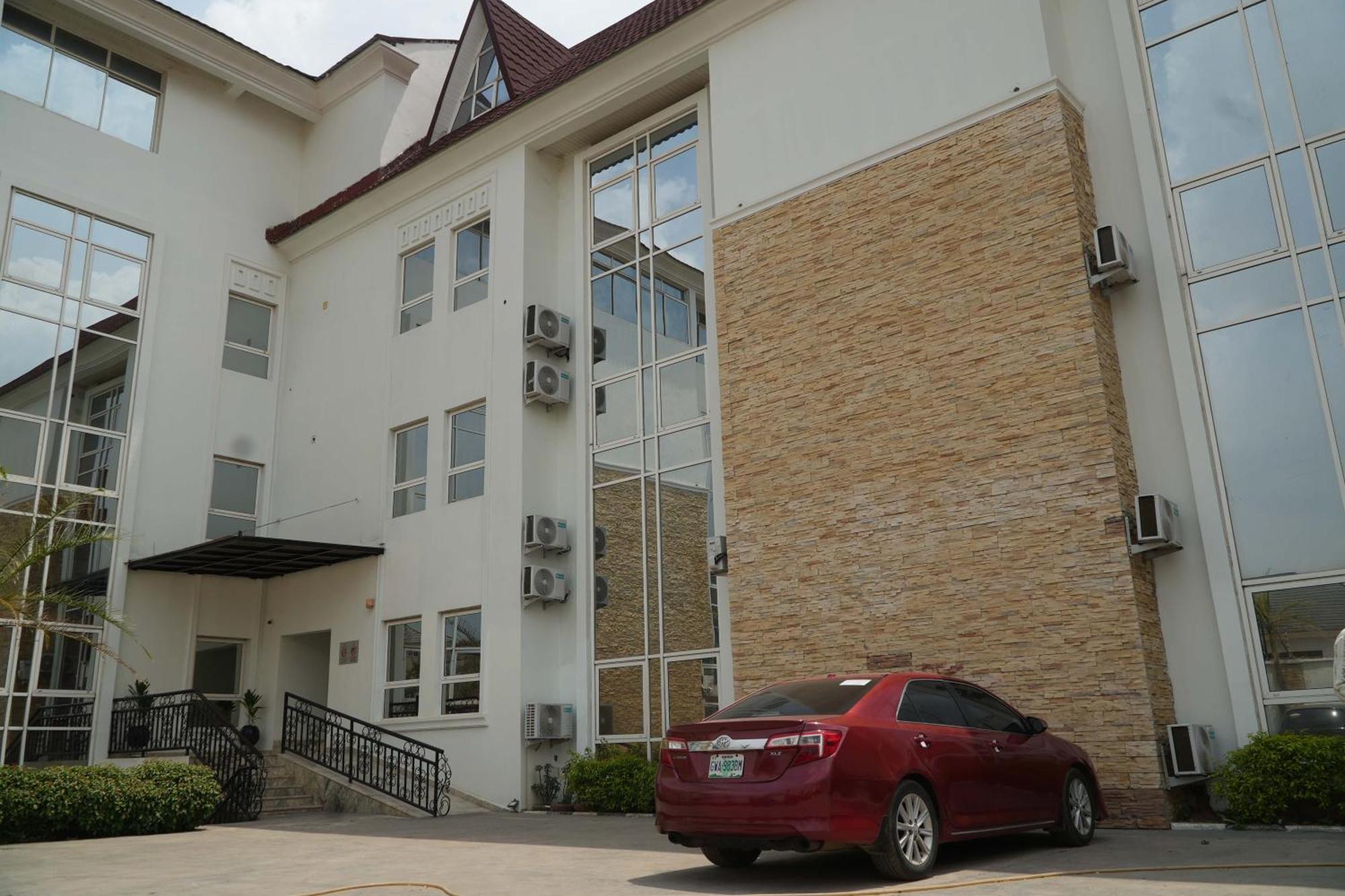 Amor Hotels Abuja Exterior photo